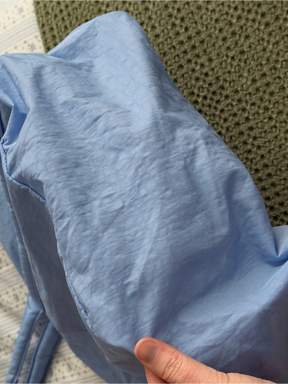 BAGGU | Puffy Cloud Tote Bag in French Blue - Picture 8 of 12